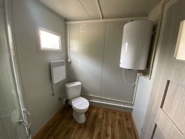 Container 6x2,40 m + WC, doccia e cucina