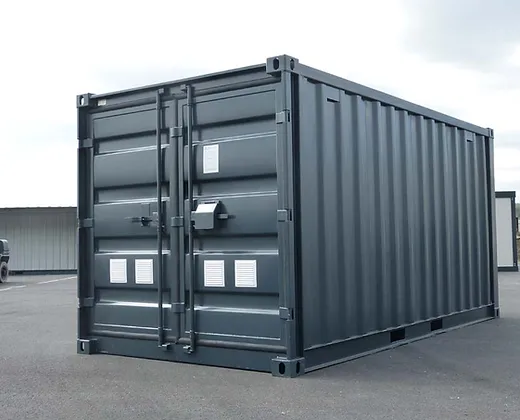 Container da 15 piedi con impianto elettrico, griglie di ventilazione e serratura a chiave